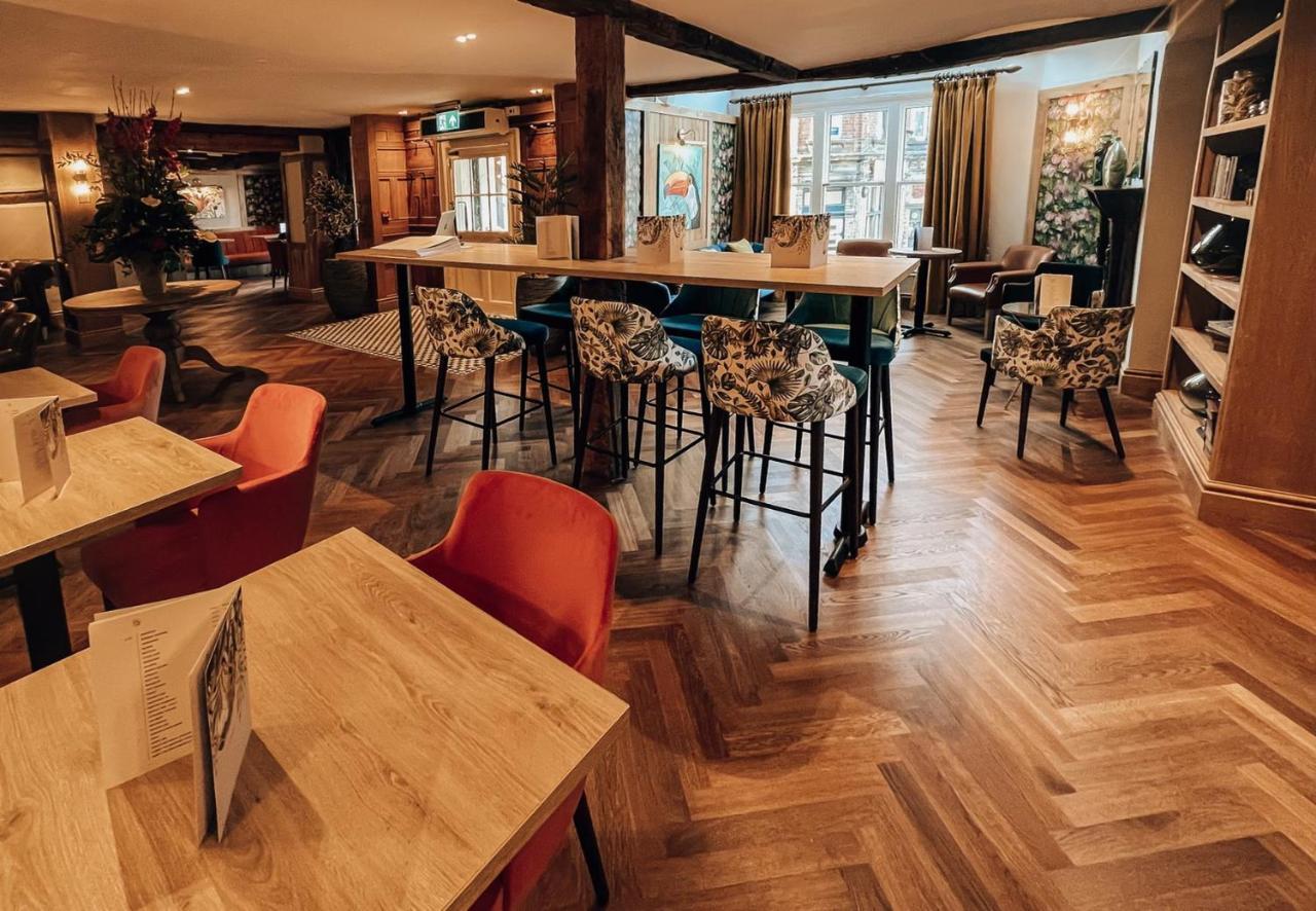 Lion & Swan Hotel Congleton Exterior foto The interior of the restaurant